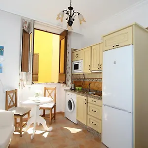 https://apartamentosmalaga.1costadelsol.com